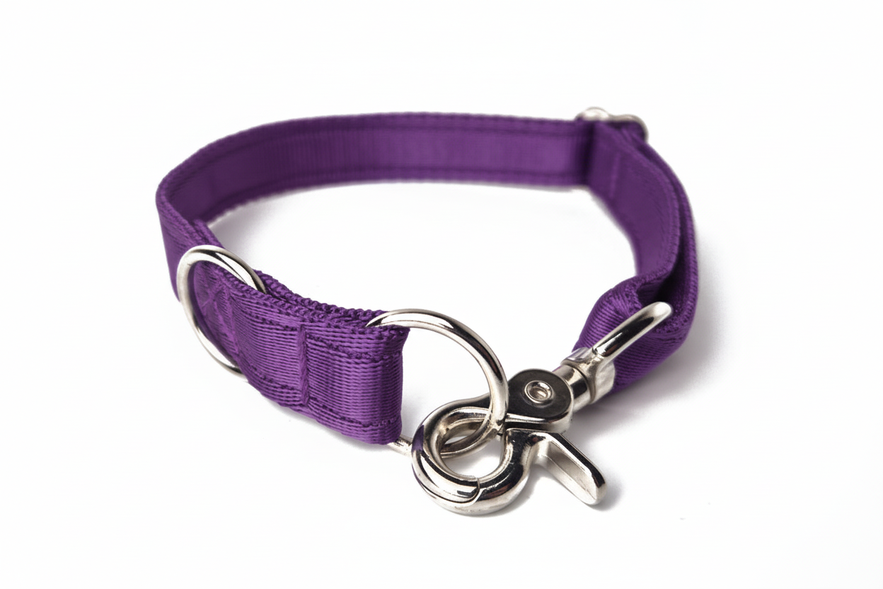 Purple trigger clip collar