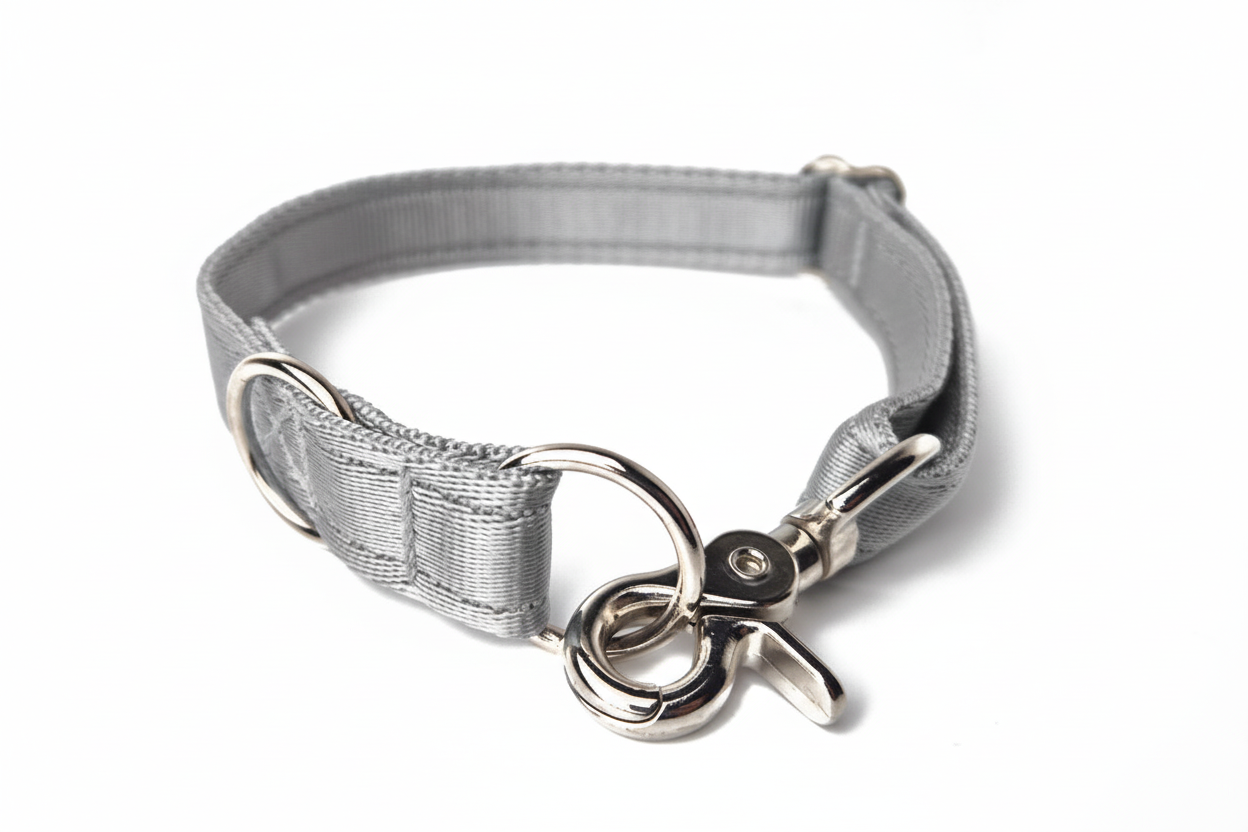 Silver grey trigger clip collar